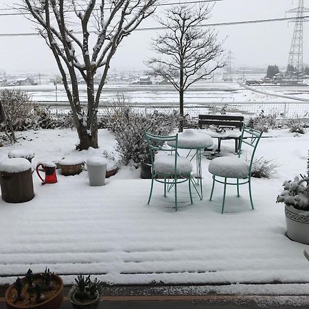 ヨーコのお宿 わくわく Toyama Station Exterior foto